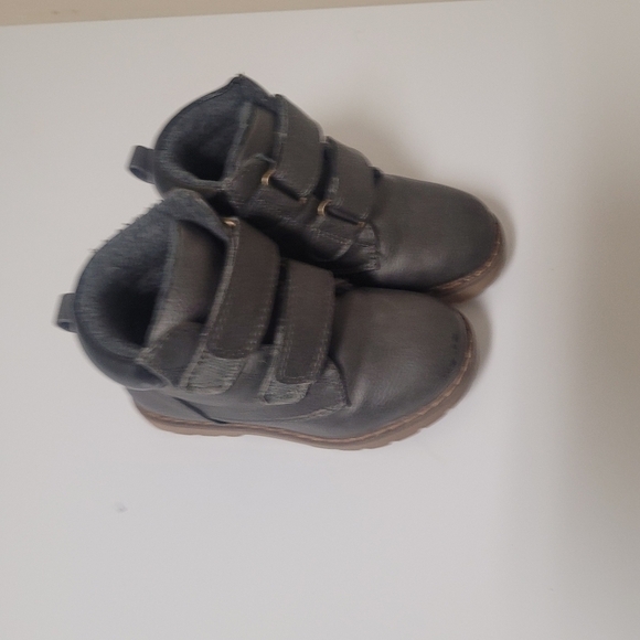 JOE FRESH Toddler Boys' Quick-Close boots in charcoal color size 8 - Picture 2 of 10